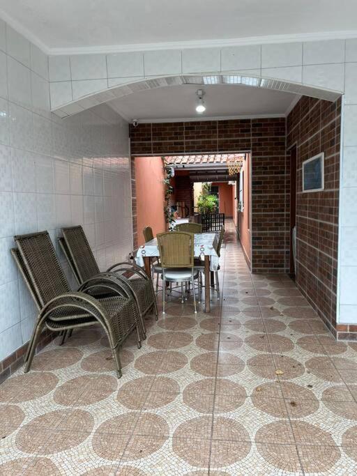 Casa Espacosa 6 Min Da Casa de Férias Bertioga